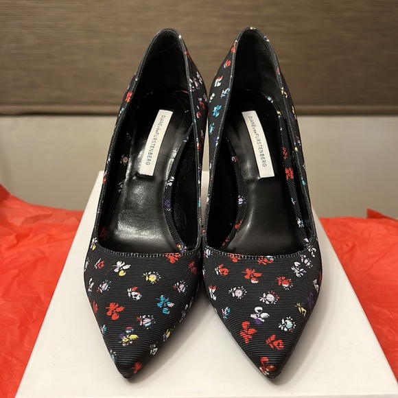 DVF Berlin Multi Pump - Picture 3 of 7